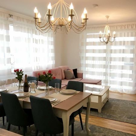 White Vintage Park View Apartment Vienna Exterior photo
