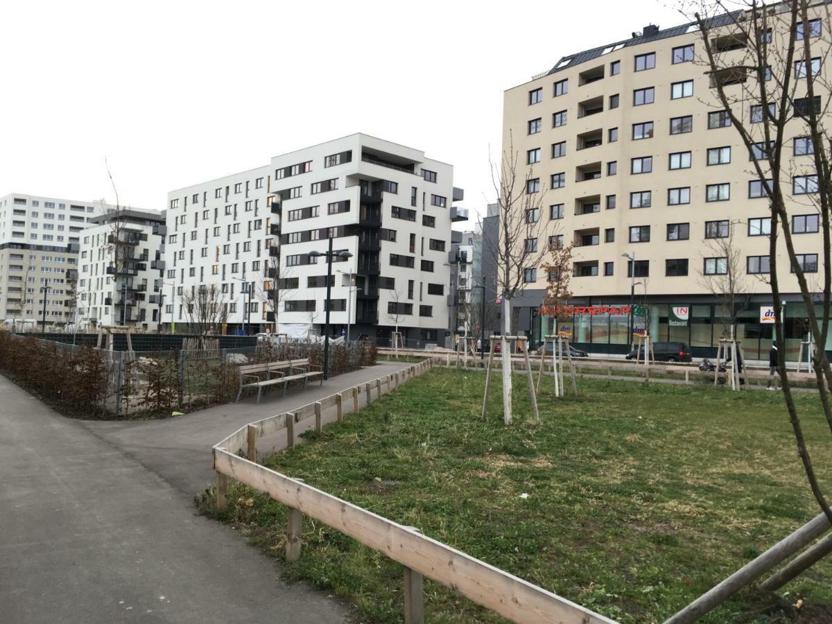 White Vintage Park View Apartment Vienna Exterior photo